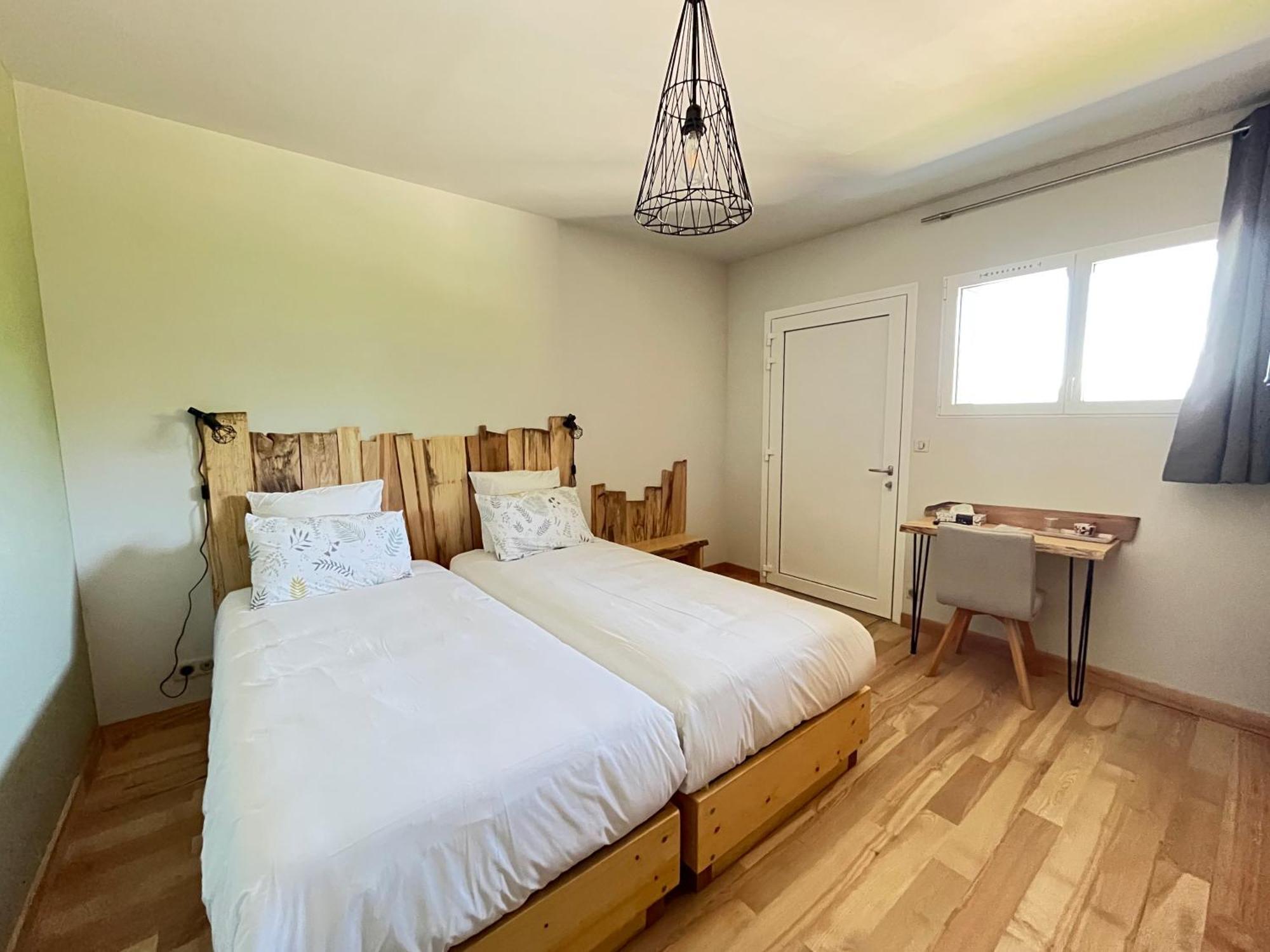 Hotel En Tilleul Pont-du-Navoy Eksteriør billede